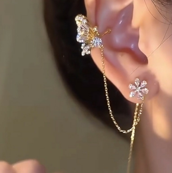 1 Piece Gold Rhinestone Flower Earring connected to Gold Rhinstone Butterfly - Picture 2 of 3